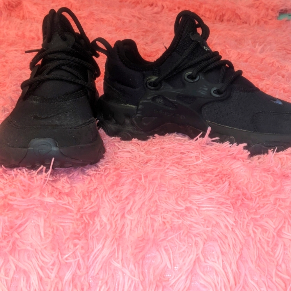 Boys Nike shoes